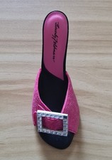 Just the right shoe raine - just,