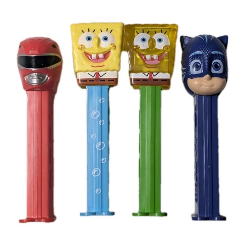Lot cartoon bundle pez - 4,