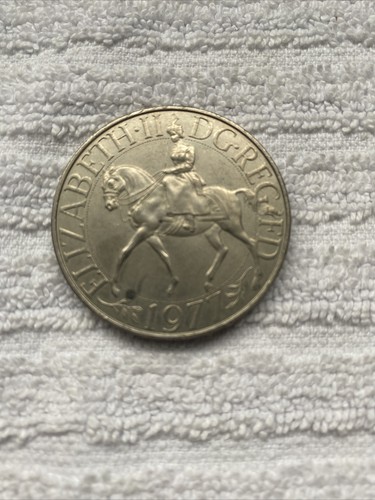 Queen elizabeth silver - hm,