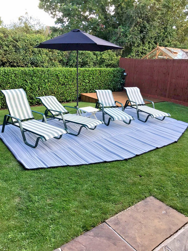 Extra large shaped cushioned - large,