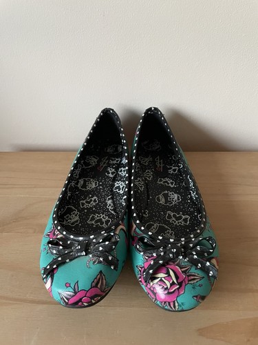Iron fist turquoise - and, pink