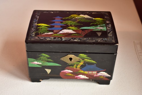 Vintage black lacquered - vintage,