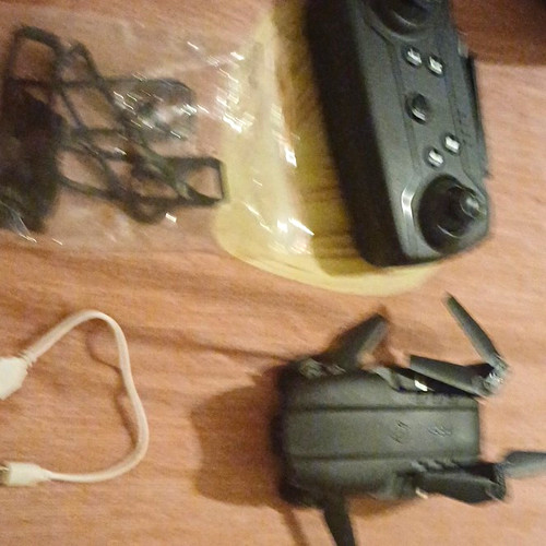 Foldable quadcopter drone - foldable,