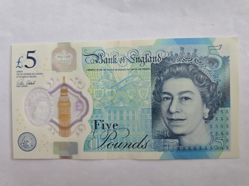 Aa06 five pounds note - £5,