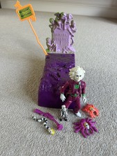 Beetlejuice Vanishing Vault / disappearing grave And figures Kenner 1980s Toys
