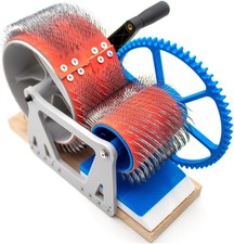 Hand-cranking Wool Combing