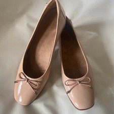 Clarks Women's Pink Ballet Flat Shoes Size 8.5 with Cushion Insole and Heel Pad