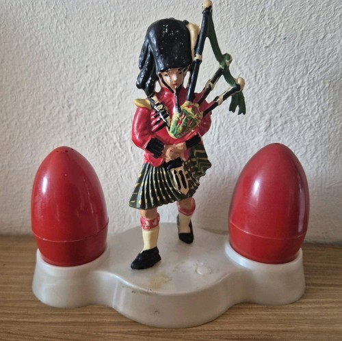 Vintage casdon plastic - vintage,