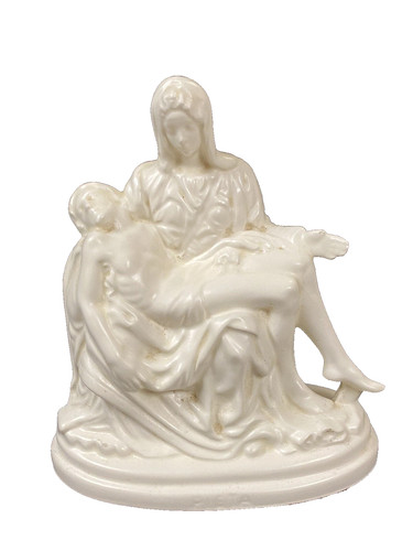 Vtg pieta virgin mary holding - pieta,