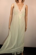 VTG MINT 2 LAYER ULTRA SHEER NYLON & LACE NIGHTDRESS SIZE 40" LONG