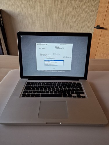 Apple macbook pro late - apple,