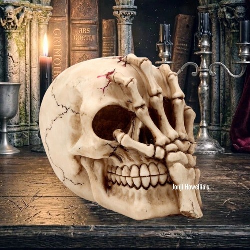 Gruesome skull head - head, skeleton