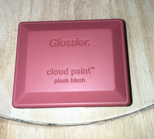 Glossier cloud paint plush - glossier,