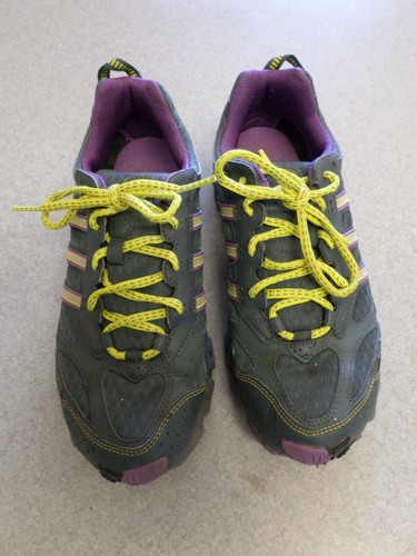 Adidas kanadia gray and - tr",