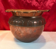 VINTAGE HAND MADE ARTS &