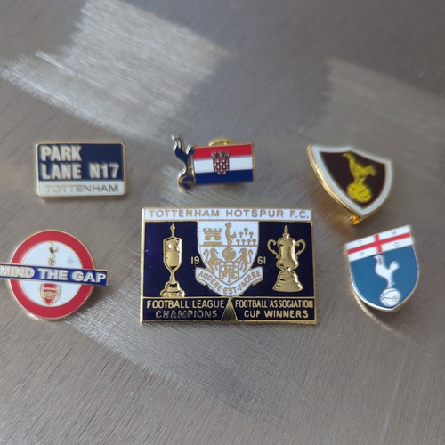 Tottenham hotspur pin badge - 6x,