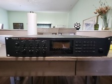 Roland E-660 Digital Stereo
