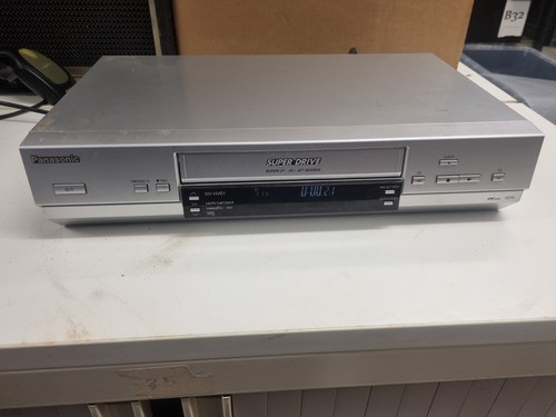 Panasonic hv61eb vhs vcr - panasonic, nv-hv61eb