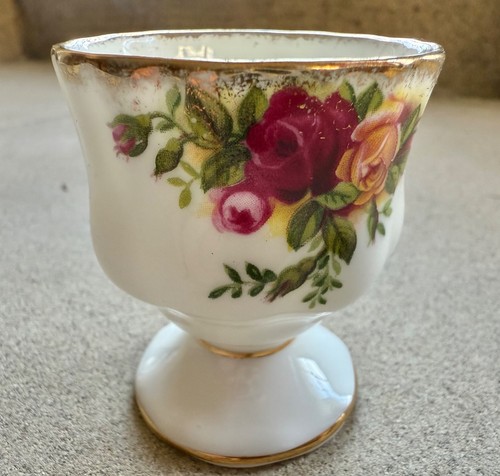 Egg cup royal albert old - cup,