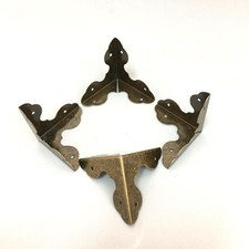 Lots 4 Retro Iron Guard Corner