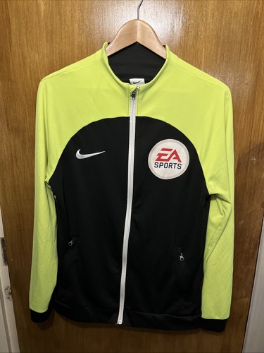 Nike referee prematch warmup - nike,