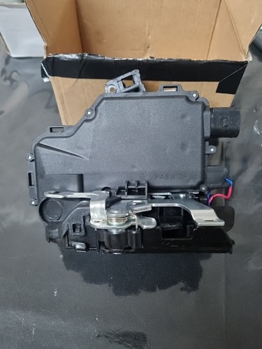 Door lock actuator - actuator, right