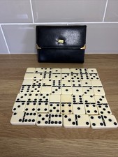 28 piece Double Six Domino Set
