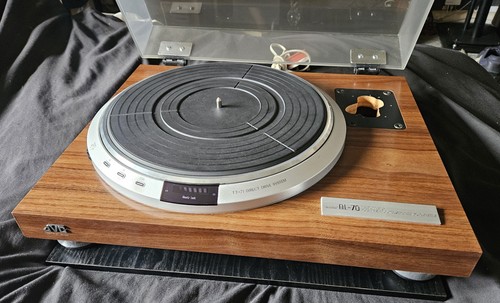 Vintage jvc turntable - vintage,