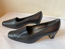 Van Dal Women’s  Leather Mid Heel Court  Shoes.. Dark Navy Used