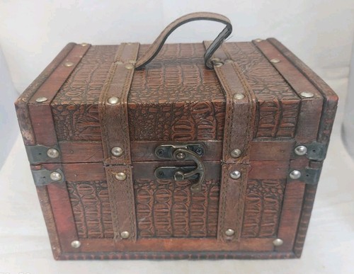 Beautiful wooden storage box - beautiful,