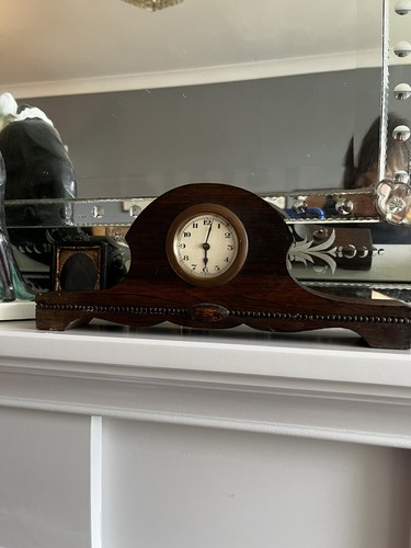Wooden wind mantle clock - wind,