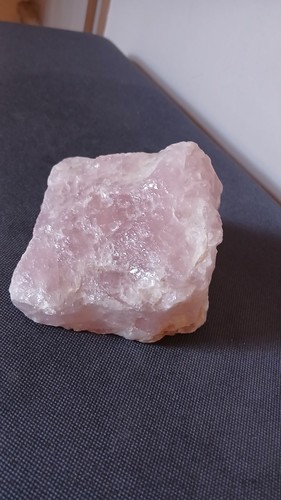 100 natural pink rose quartz - 100%,