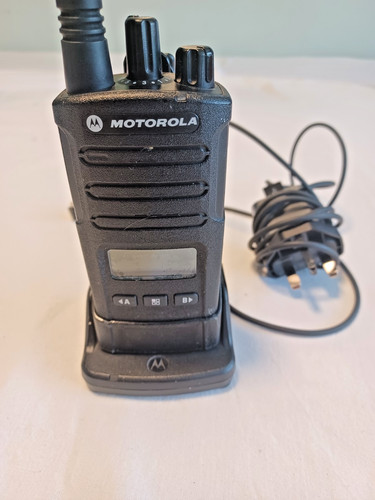 Motorola xt460 two - way, radio