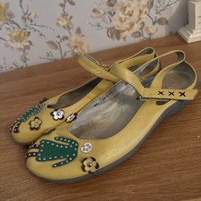 Staccato Yellow Leather Quirky