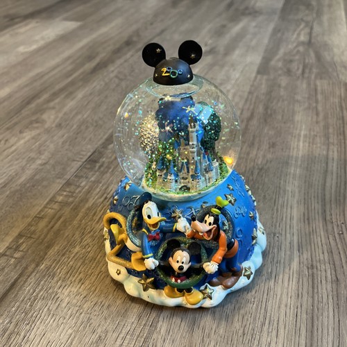 Walt disney world 2000 - walt,