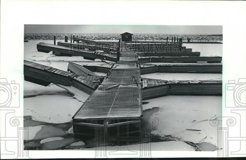 1984 press photo new boat - press,