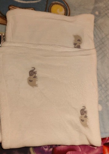 Soft cuddly blanket - cuddly,