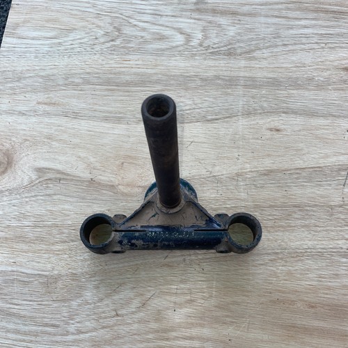 Triumph bottom fork yoke - triumph,