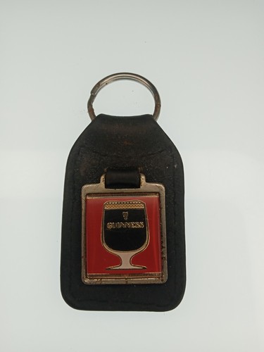 Vintage guinness keyring john - guinness,