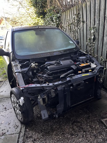 Breaking loads left nissan - loads,