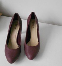 Eram grape/mauve leather court shoes