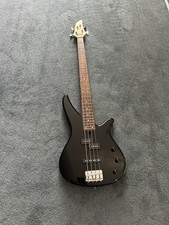YAMAHA RBX 170 BASS GUITAR WITH GIG BAG, HARDLY USED
