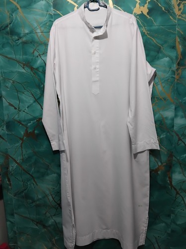 White men abaya thobe jubbah