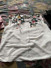 Job lot Of Woman’s Clothes Oasis, Next, Fat Face, M&S, Zara And Superdry. 