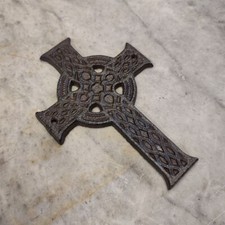 Cast Iron Cross Wall Hung