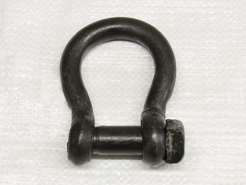 Self colour bow shackle square - bow,