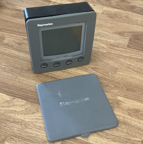 Raymarine depth display - depth,