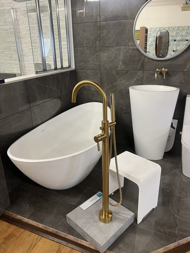 Display waters baths - waters, stone