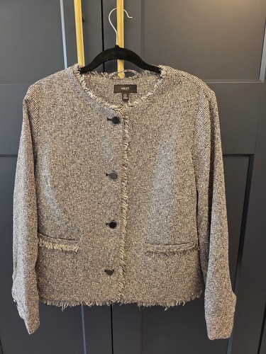Next black and white boucle