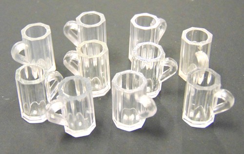 Dolls house empty plastic - empty, pint